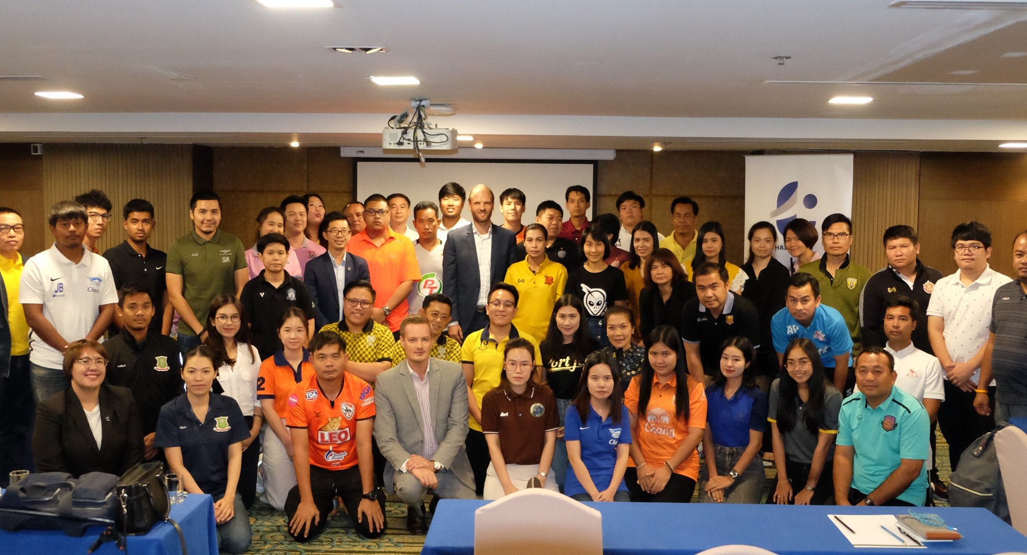 Workshop Thailand Group picture nice 02
